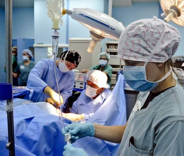 Quelle est l’efficacité de la chirurgie bariatrique sur la dysfonction érectile ? Réponse du Pr Eric Allaire à Paris.
